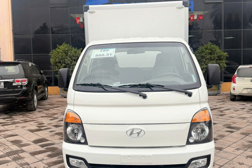 Xe tải bảo ôn HYUNDAI H150 1,2 tấn