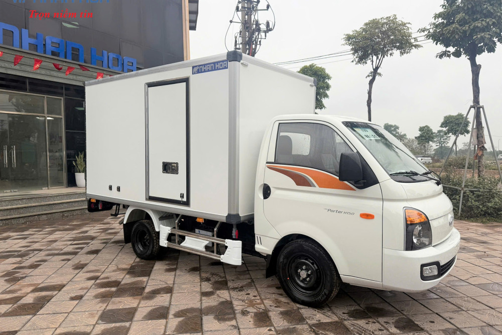 Xe tải bảo ôn HYUNDAI H150 1,2 tấn