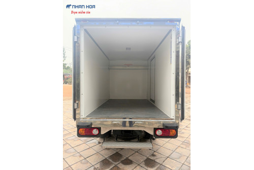 Xe tải bảo ôn HYUNDAI H150 1,2 tấn