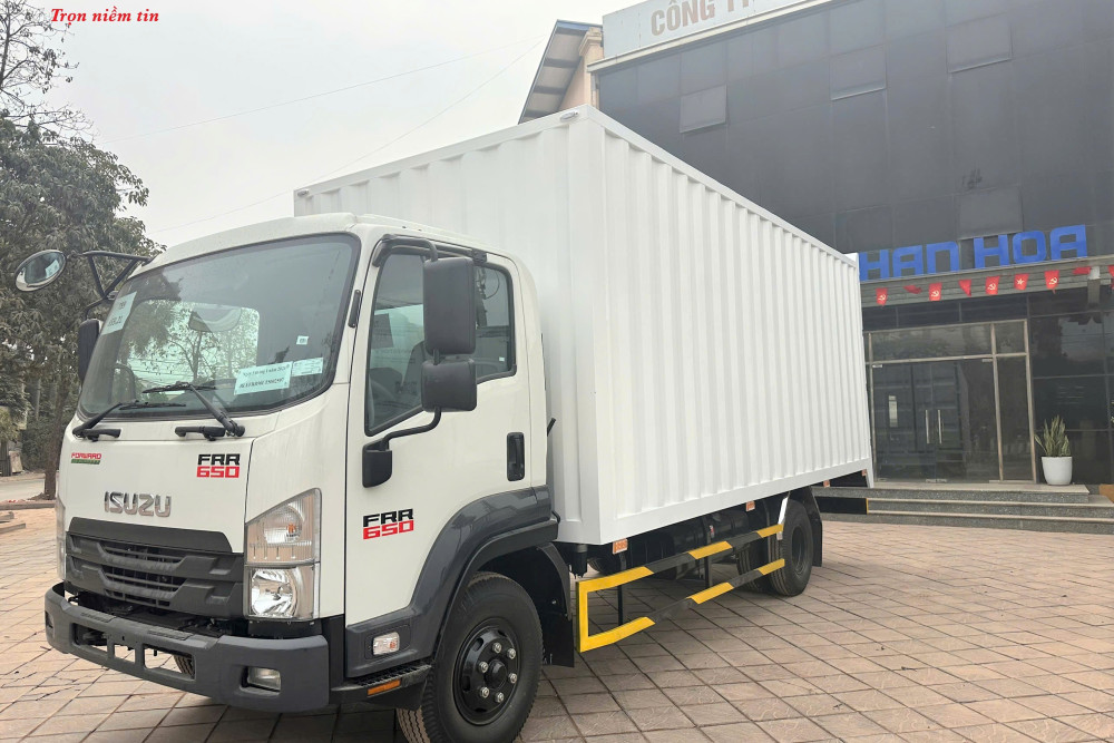 Xe tải thùng kín container ISUZU FRR650 6,5 tấn (FRR90LE5)