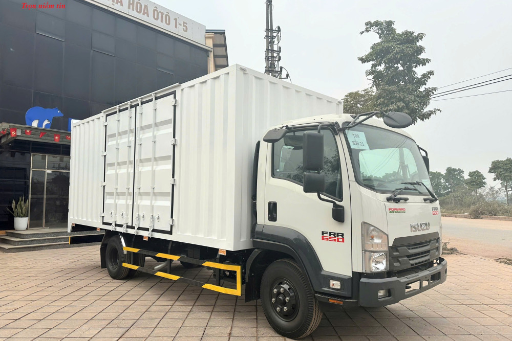 Xe tải thùng kín container ISUZU FRR650 6,5 tấn (FRR90LE5)