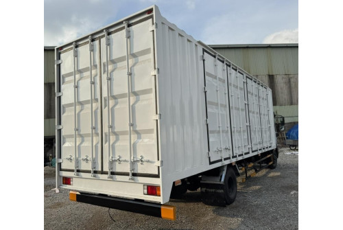Xe tải thùng kín container ISUZU FRR650 5,7 tấn (FRR90QE5)