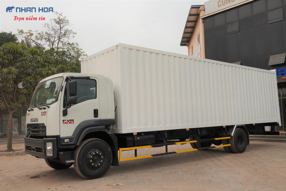 Xe tải thùng kín container ISUZU FVR900 (FVR34VE5) 7 tấn Xe tải thùng kín container ISUZU FVR900 (FVR34VE5) 7 tấn