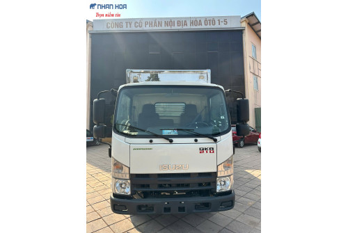 Xe tải thùng kín tôn sóng ISUZU QKR210 1,9 tấn