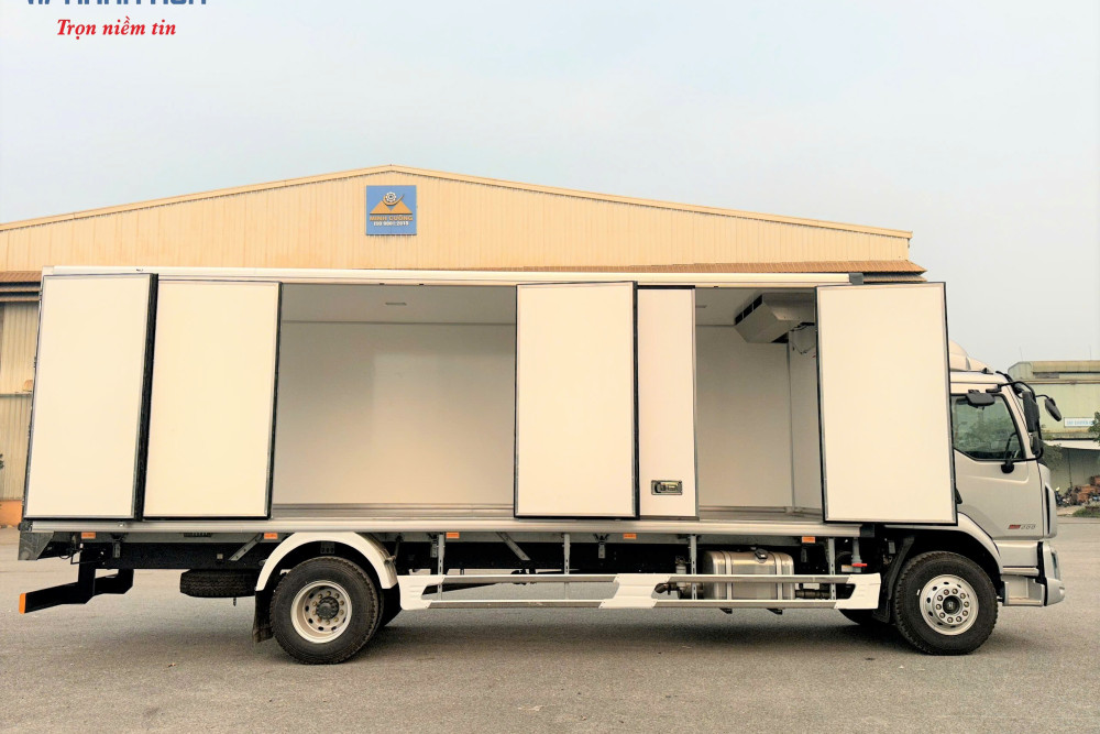 Xe tải đông lạnh CHENGLONG M3 6 máy 6 tấn (LZ5185)