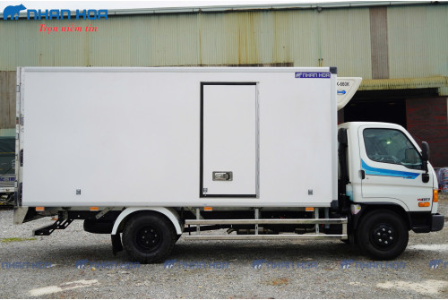 Xe tải đông lạnh Hyundai Mighty W11S 6 tấn