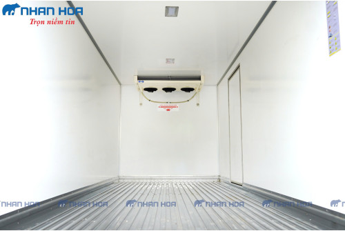Xe tải đông lạnh Hyundai Mighty W11S 6 tấn