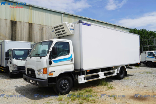 Xe tải đông lạnh Hyundai Mighty W11XL 6 tấn