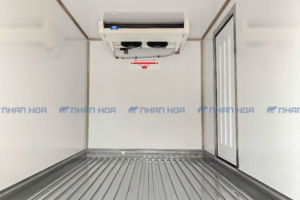 Xe tải đông lạnh HYUNDAI H150 1,2 tấn