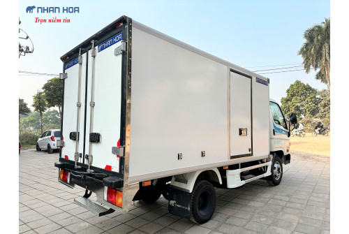 Xe tải đông lạnh Hyundai Mighty N250 2,3 tấn