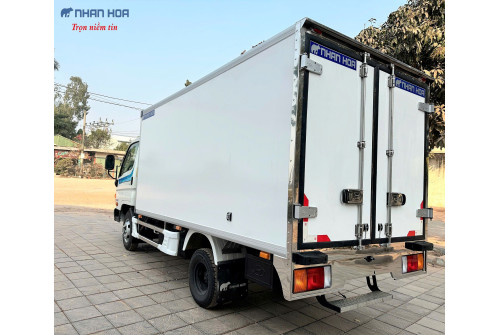 Xe tải đông lạnh Hyundai Mighty N250 2,3 tấn