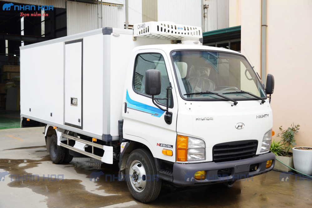Xe tải Hyundai Mighty N250SL 1.9 tấn thùng đông lạnh Xe tải Hyundai Mighty N250SL 1.9 tấn thùng đông lạnh