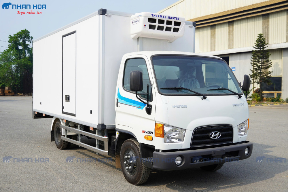 Xe tải đông lạnh HYUNDAI MIGHTY W750L 3 tấn