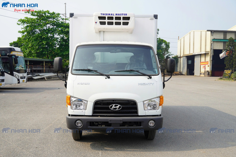 Xe tải đông lạnh HYUNDAI MIGHTY W750L 3 tấn