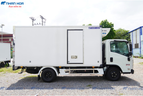 Xe tải đông lạnh ISUZU QKR210 1,9 tấn