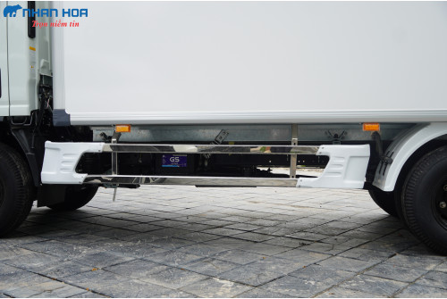 Xe tải đông lạnh ISUZU QKR270 2,5 tấn