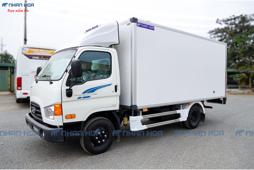 Xe Tải Thùng đông lạnh Hyundai New Mighty 75S F140 Tải trọng 3.2 tấn