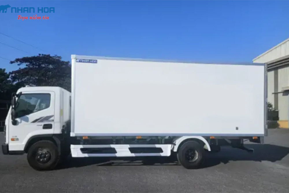 Xe tải Hyundai Mighty EX8L E160 7 tấn thùng bảo ôn Xe tải Hyundai Mighty EX8L E160 7 tấn thùng bảo ôn