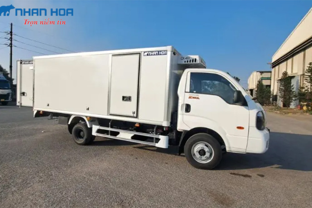 Xe tải THACO KIA 2.5 tấn thùng đông lạnh K250L