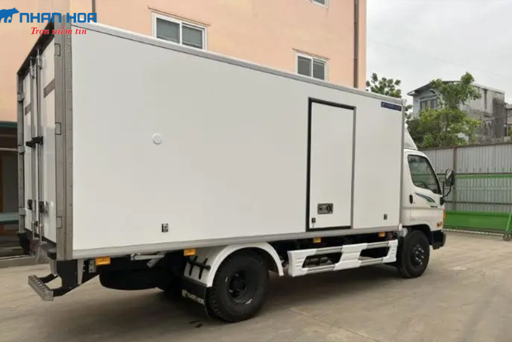 Xe tải HYUNDAI 7 tấn thùng đông lạnh 110XL F150 Xe tải HYUNDAI 7 tấn thùng đông lạnh 110XL F150